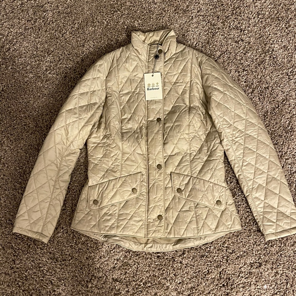 NWT Women’s Quilted Barbour Jacket Medium